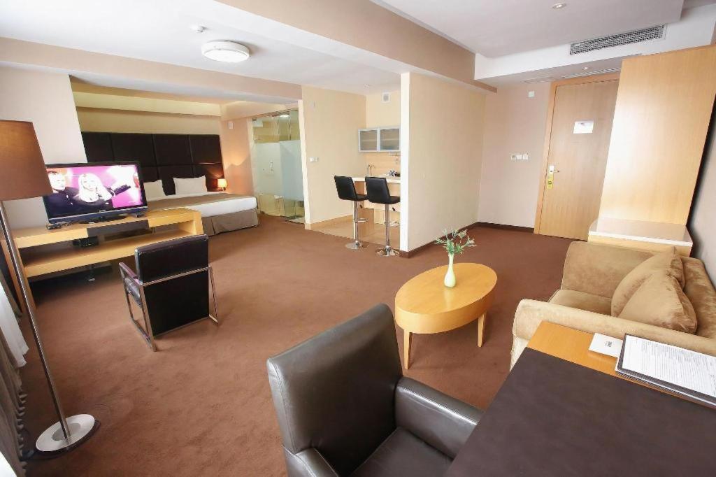 The Corporate Hotel And Convention Centre Ułan Bator Zewnętrze zdjęcie