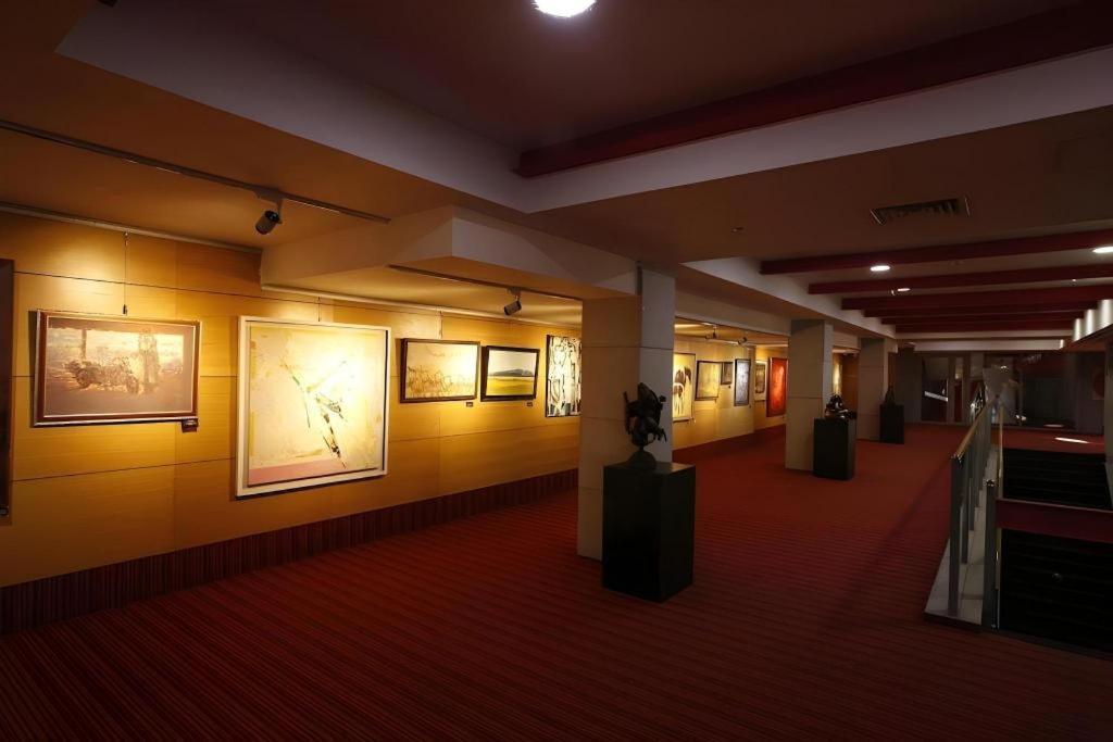 The Corporate Hotel And Convention Centre Ułan Bator Zewnętrze zdjęcie